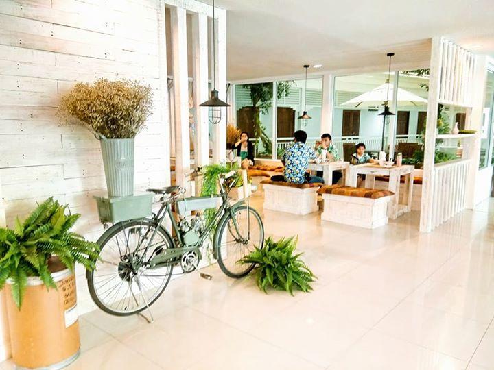 Baanklang Huahin Hotel Exterior photo